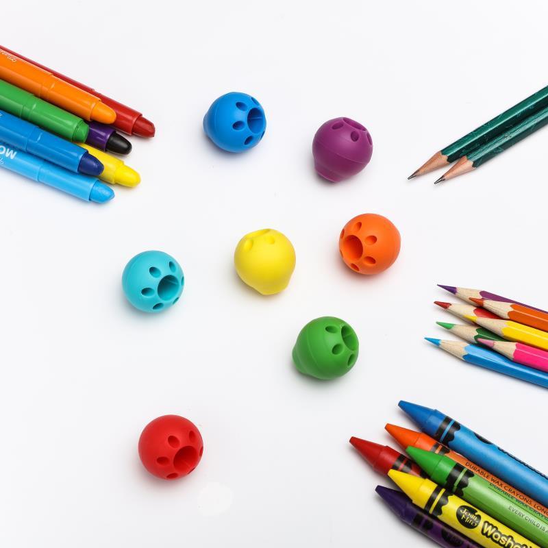 Set of 1-3 colorful silicone pen grips by Stevvex for kids and adults, ergonomic pencil covers for left and right-handed writing.