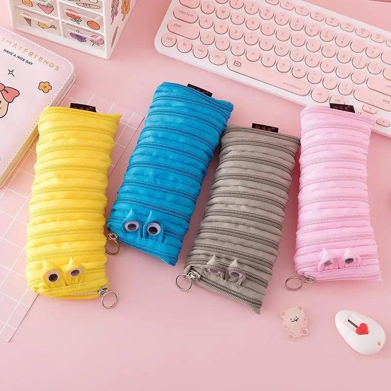 Colorful zipper pencil case by Stevvex featuring a vintage design, ideal for stationery storage and student or office use.