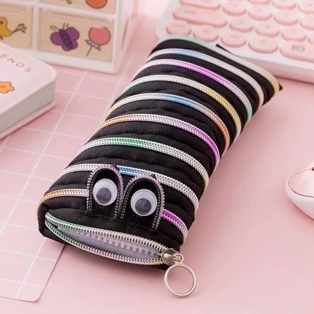 Colorful Stevvex zipper pencil case with vintage design, featuring multiple compartments for stationery storage, ideal for students and office use.