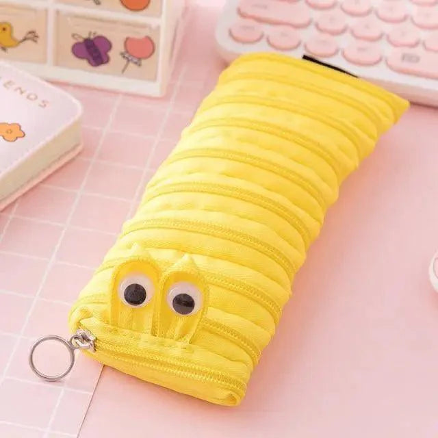 Colorful zipper pencil case by Stevvex with vintage design, ideal for stationery storage and student or office use.