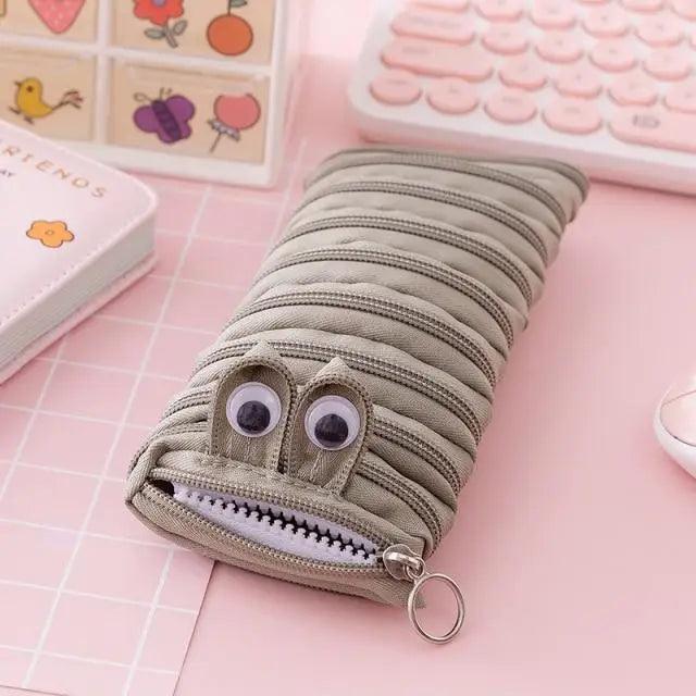 Colorful zipper pencil case by Stevvex, vintage stationery pouch with fun design, ideal for students and office supplies storage.